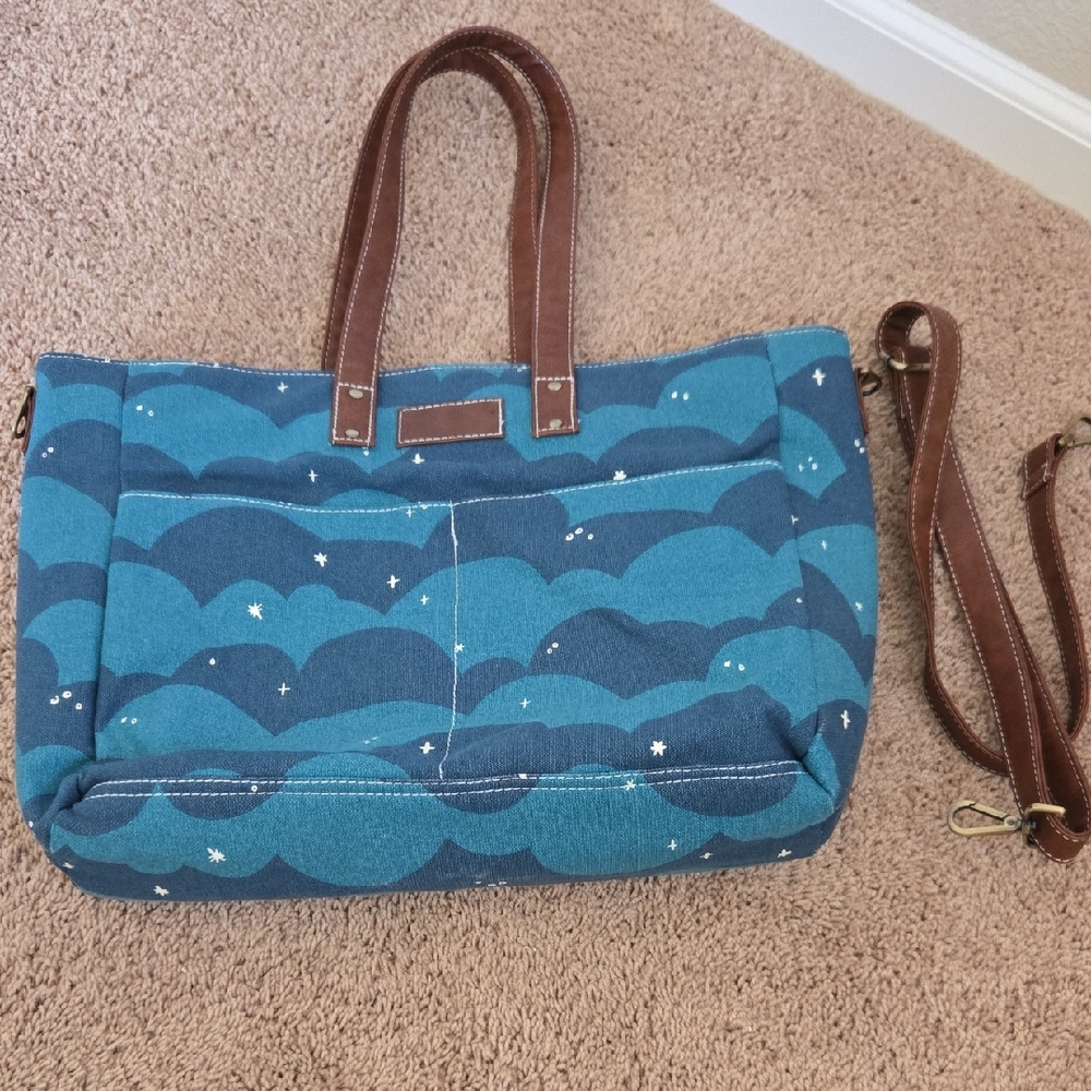 Maika Essential Tote-Plaka